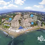 Ξενοδοχείο με διαμερίσματα La 4*