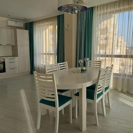 La Aparthotel
