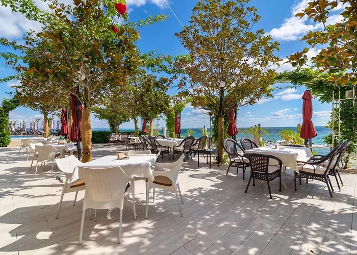 Ξενοδοχείο με διαμερίσματα La 4*