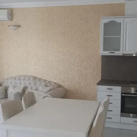 Aparthotel La Golden Sands