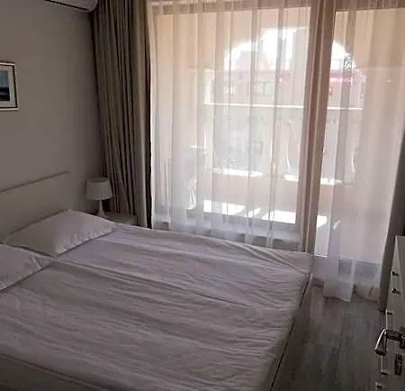 La Aparthotel