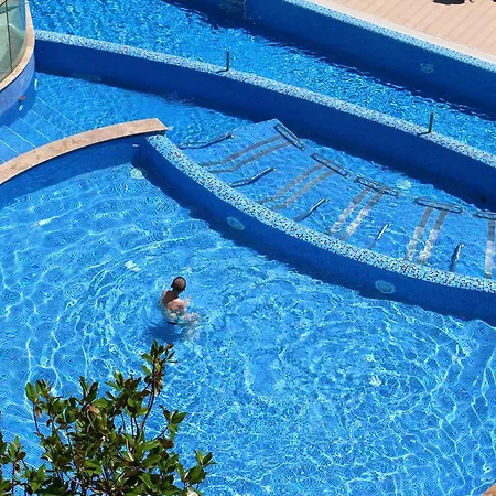 La Aparthotel Golden Sands