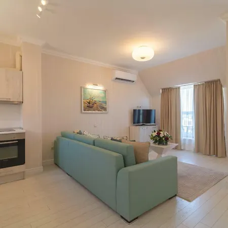 Apartahotel La 4*